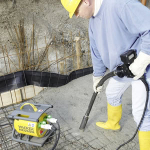 Vibrator pentru beton cu convertizor integrat Wacker Neuson IRSE-FU 45/230, cap vibrant 45 mm, arbore flexibil 0.8 m | Travandi.ro