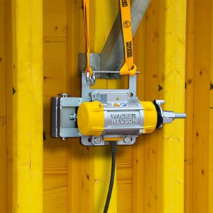Vibrator extern de beton Wacker Neuson ARFU26/6/230, convertizor de frecventa integrat, tensiune de alimentare 230 V, 6000 rpm | Travandi.ro