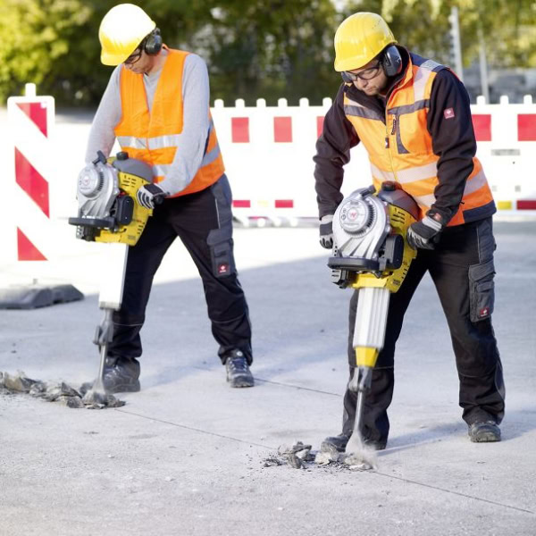 Ciocan demolator Wacker Neuson BH65 27x80, motor benzina 2T, sistem prindere 27x80 mm, forta de impact 65 J - Image 2