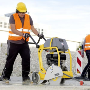 Masina de taiat beton-asfalt Wacker Neuson BFS735, motor termic 4T, 350 mm 13 Masina de taiat beton-asfalt Wacker Neuson BFS735, motor termic 4T, 350 mm | Travandi.ro