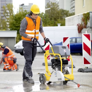 Masina de taiat beton-asfalt Wacker Neuson BFS735, motor termic 4T, 350 mm 11 Masina de taiat beton-asfalt Wacker Neuson BFS735, motor termic 4T, 350 mm | Travandi.ro