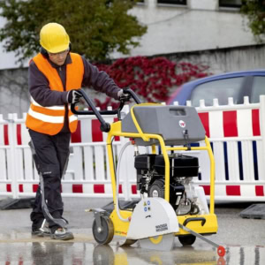 Masina de taiat beton-asfalt Wacker Neuson BFS940, motor termic 4T, 400 mm 8 Masina de taiat beton-asfalt Wacker Neuson BFS940, motor termic 4T, 400 mm | Travandi.ro