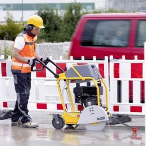 Masina de taiat beton-asfalt Wacker Neuson BFS940, motor termic 4T, 400 mm 7 Masina de taiat beton-asfalt Wacker Neuson BFS940, motor termic 4T, 400 mm | Travandi.ro