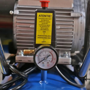 Compresor de aer AIRMASTER320/100, 2.2 kW, 10 bar, 320 l/min, butelie 100 litri | Travandi.ro