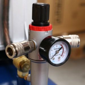 Compresor de aer AIRMASTER320/100, 2.2 kW, 10 bar, 320 l/min, butelie 100 litri | Travandi.ro