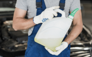 Cât ulei intră într-un compresor de aer de 24L,50L sau 100L? | Travandi.ro