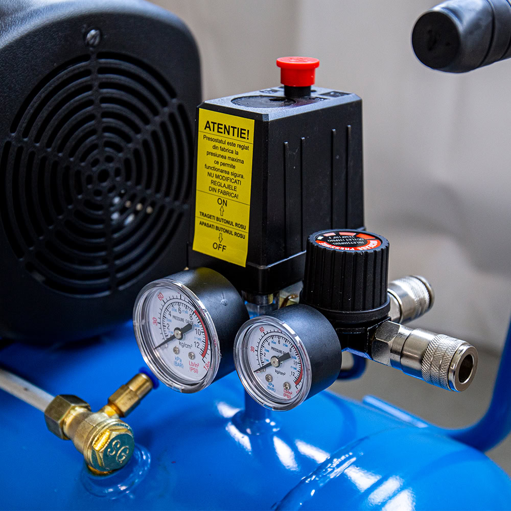 Compresor aer cu ulei AIRMASTER 2cp 50l debit aer aspirat 206l/min debit aer refulat 122l/min 8bar 31kg 14 Compresor aer cu ulei AIRMASTER 2cp 50l debit aer aspirat 206l/min debit aer refulat 122l/min 8bar 31kg | Travandi.ro