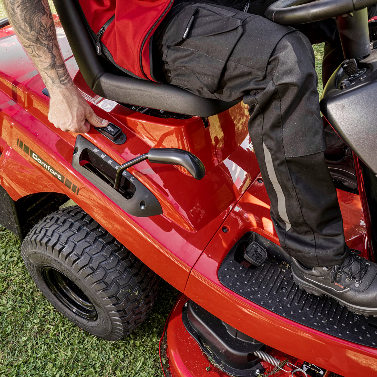 Tractoras tuns gazon, cu cos SOLO by AL-KO T18-103.4 HD-A V2 T Comfort PRO 7 Tractoras tuns gazon, cu cos SOLO by AL-KO T18-103.4 HD-A V2 T Comfort PRO - Image 7