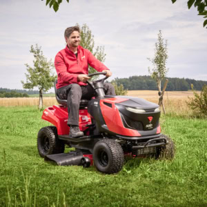 tractoras tuns gazon, latime taiere 92cm hydro SOLO byAL-ko T14-92.6 HDS-A Easy, cu motor Pro450 452cc 8.5kW 19 tractoras tuns gazon, latime taiere 92cm hydro SOLO byAL-ko T14-92.6 HDS-A Easy, cu motor Pro450 452cc 8.5kW | Travandi.ro