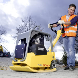 Placa compactoare reversibila Wacker Neuson DPU3760Hets, diesel, pornire electrica, greutate 274 kg, forta de impact 37 kN, Top Speed 18 Placa compactoare reversibila Wacker Neuson DPU3760Hets, diesel, pornire electrica, greutate 274 kg, forta de impact 37 kN, Top Speed | Travandi.ro