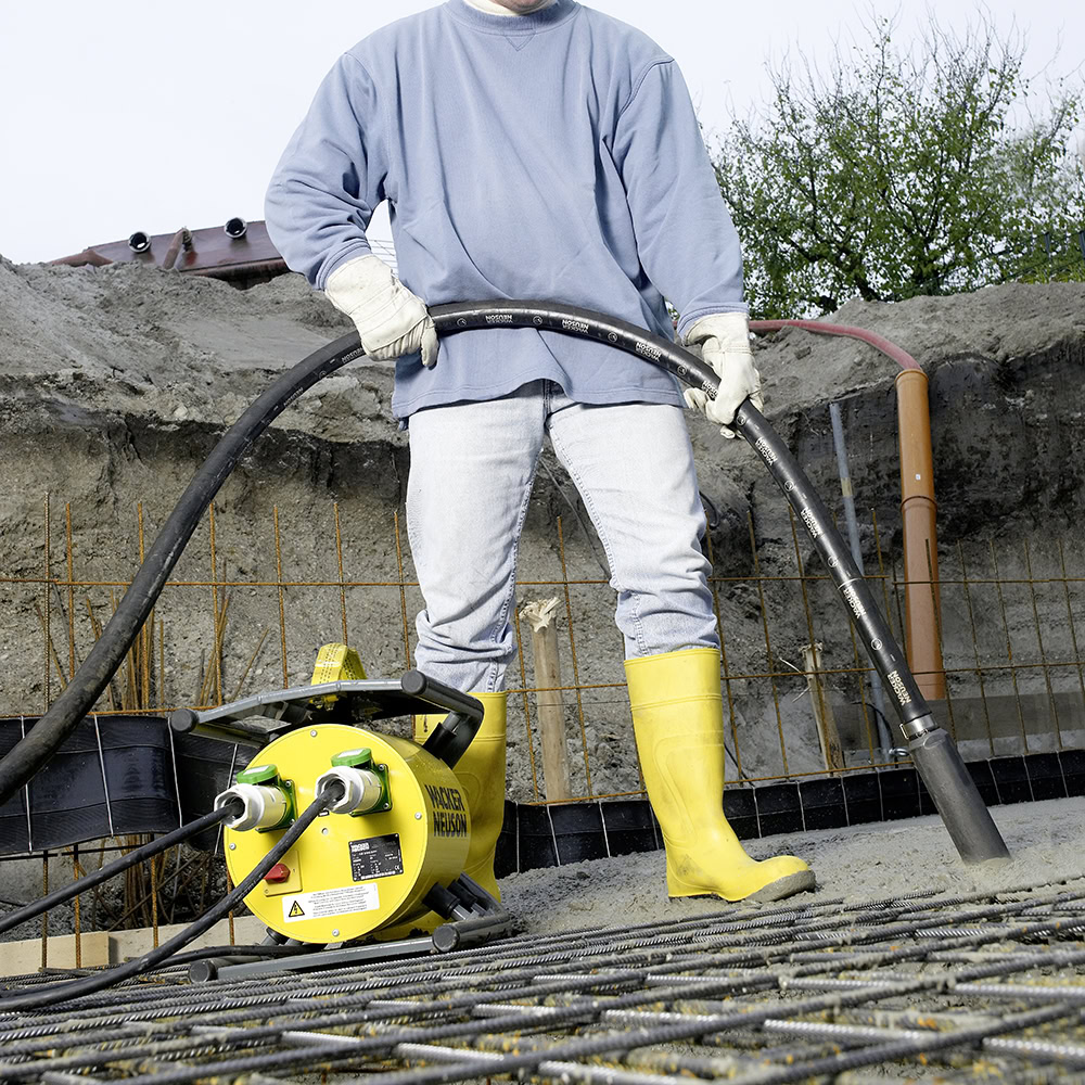 Vibrator de beton compatibil cu convertizor Wacker Neuson IREN 65/42/8 GV, cap vibrant 65 mm cu protectie de cauciuc, lungime furtun 8 m, frecventa 200 Hz 5 Vibrator de beton compatibil cu convertizor Wacker Neuson IREN 65/42/8 GV, cap vibrant 65 mm cu protectie de cauciuc, lungime furtun 8 m, frecventa 200 Hz - Image 5