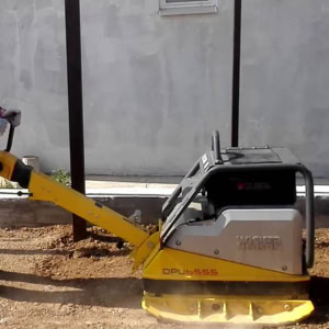 Placa compactoare reversibila Wacker Neuson DPU6555Hec, diesel, greutate 497 kg, forta de impact 65 kN, pornire electrica, sistem Compatec 7 Placa compactoare reversibila Wacker Neuson DPU6555Hec, diesel, greutate 497 kg, forta de impact 65 kN, pornire electrica, sistem Compatec | Travandi.ro