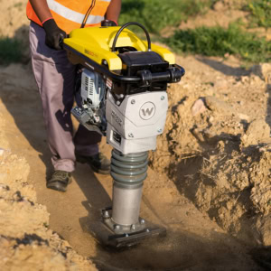 Mai compactor Wacker Neuson BS50-2plus 6", motor 2T, forta de impact 16 kN, greutate 56 kg 18 Mai compactor Wacker Neuson BS50-2plus 6", motor 2T, forta de impact 16 kN, greutate 56 kg | Travandi.ro