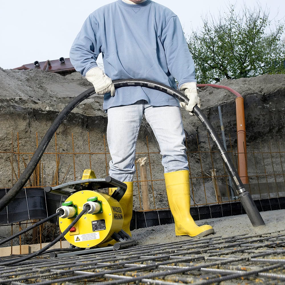 Vibrator de beton compatibil cu convertizor Wacker Neuson IREN 38/250/18, cap vibrant 38 mm, lungime furtun 18 m, frecventa 250 Hz 5 Vibrator de beton compatibil cu convertizor Wacker Neuson IREN 38/250/18, cap vibrant 38 mm, lungime furtun 18 m, frecventa 250 Hz - Image 5