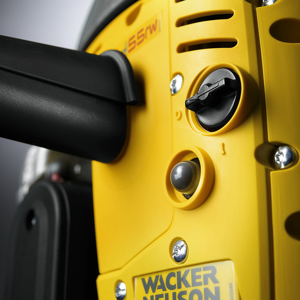 Ciocan demolator pentru caile ferate Wacker Neuson BH 55RW 27x80, motor benzina 2T, sistem prindere 27x80 mm, forta de impact 55 J 5 Ciocan demolator pentru caile ferate Wacker Neuson BH 55RW 27x80, motor benzina 2T, sistem prindere 27x80 mm, forta de impact 55 J - Image 5