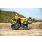 Cilindru vibro-compactor cu actionare hidraulica Wacker Neuson RD40-130c cu DPF, 4790 kg, 1338 mm