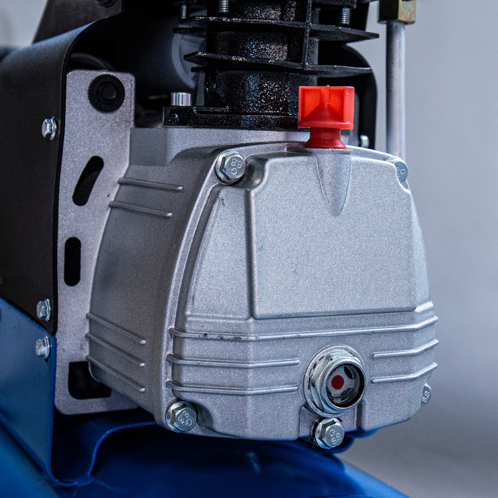 Compresor aer cu ulei AIRMASTER 2cp 50l debit aer aspirat 206l/min debit aer refulat 122l/min 8bar 31kg 7 Compresor aer cu ulei AIRMASTER 2cp 50l debit aer aspirat 206l/min debit aer refulat 122l/min 8bar 31kg - Image 7