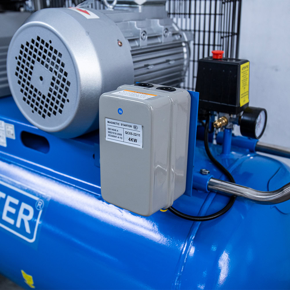 Compresor aer cu ulei AIRMASTER 5.5cp 200l debit aer aspirat 550l/min debit aer refulat 412l/min 10bar 175kg 5 Compresor aer cu ulei AIRMASTER 5.5cp 200l debit aer aspirat 550l/min debit aer refulat 412l/min 10bar 175kg - Image 5