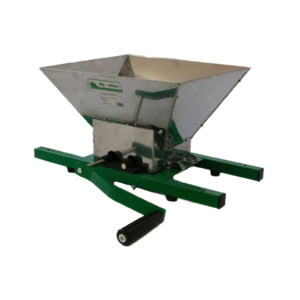 ZDROBITOR STRUGURI manual, cuva Inox  By-wine