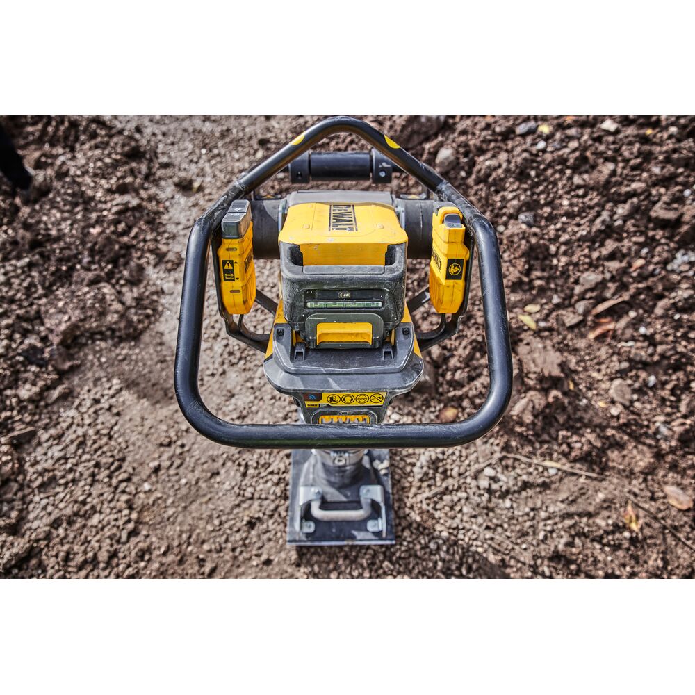 Mai compactor Powershift DeWalt DCPS660N, compatibil cu acumulator 55.4V, forta de impact 11.5 kN, greutate 65 kg 10 Mai compactor Powershift DeWalt DCPS660N, compatibil cu acumulator 55.4V, forta de impact 11.5 kN, greutate 65 kg - Image 10