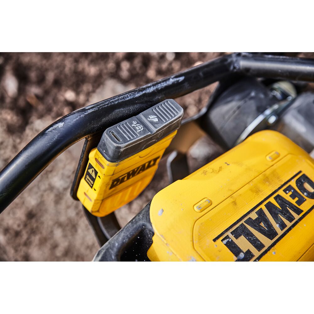 Mai compactor Powershift DeWalt DCPS660N, compatibil cu acumulator 55.4V, forta de impact 11.5 kN, greutate 65 kg 6 Mai compactor Powershift DeWalt DCPS660N, compatibil cu acumulator 55.4V, forta de impact 11.5 kN, greutate 65 kg - Image 6