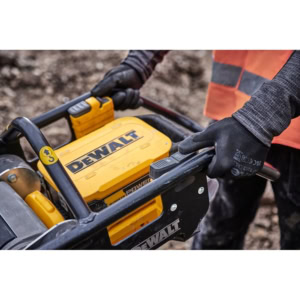 Mai compactor Powershift DeWalt DCPS660N, compatibil cu acumulator 55.4V, forta de impact 11.5 kN, greutate 65 kg 17 Mai compactor Powershift DeWalt DCPS660N, compatibil cu acumulator 55.4V, forta de impact 11.5 kN, greutate 65 kg | Travandi.ro