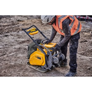 Placa compactoare unidirectionala Powershift DeWalt DCPS7154N, compatibila cu acumulator 55.4V, forta de impact 15 kN, greutate 91 kg 21 Placa compactoare unidirectionala Powershift DeWalt DCPS7154N, compatibila cu acumulator 55.4V, forta de impact 15 kN, greutate 91 kg | Travandi.ro