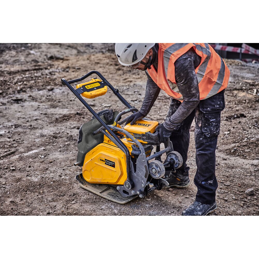 Placa compactoare unidirectionala Powershift DeWalt DCPS7154N, compatibila cu acumulator 55.4V, forta de impact 15 kN, greutate 91 kg 10 Placa compactoare unidirectionala Powershift DeWalt DCPS7154N, compatibila cu acumulator 55.4V, forta de impact 15 kN, greutate 91 kg - Image 10