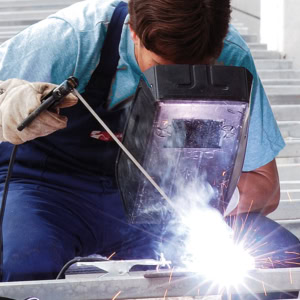 Invertor pentru sudura FORCE125 4 Invertor pentru sudura FORCE125 | Travandi.ro