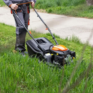 Masina de tuns gazon GREENFIELD G-MTG400-T6 Benzina 3.4 CP 40 cm cos 40 l | Travandi.ro