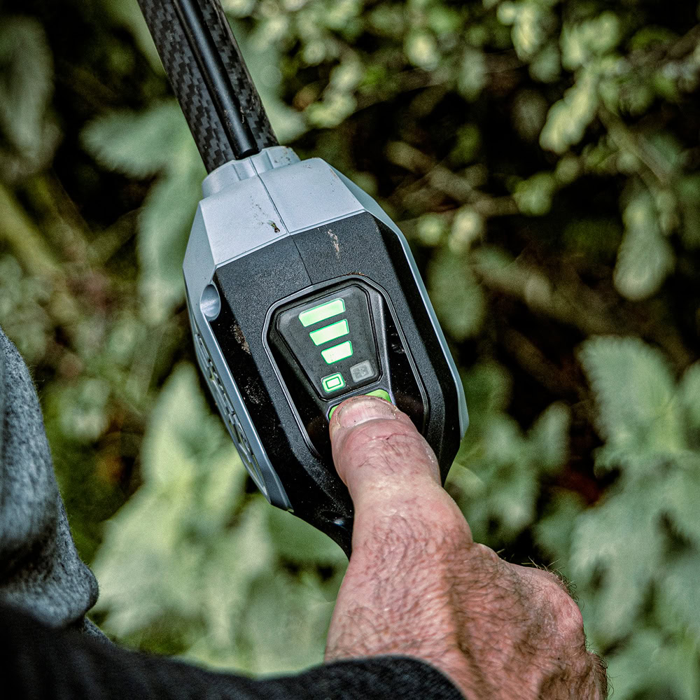 Masina de tuns gard viu Ego Pro X HTX5300-PA, 56 V, 53 cm, 2.5 m, fara acumulator si incarcator 8 Masina de tuns gard viu Ego Pro X HTX5300-PA, 56 V, 53 cm, 2.5 m, fara acumulator si incarcator - Image 8