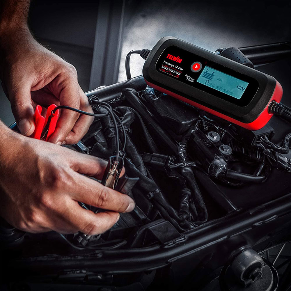 Redresor baterii Telwin T-CHARGE12EVO, tensiune incarcare 6/12 V, capacitate baterii Pb/GEL/AGM/Pb Ca/Li 2-70 Ah 3 Redresor baterii Telwin T-CHARGE12EVO, tensiune incarcare 6/12 V, capacitate baterii Pb/GEL/AGM/Pb Ca/Li 2-70 Ah - Image 3