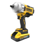 Masina de insurubat cu impact DeWalt DCF961H2T, patrat 1/2", strangere maxim 1626 Nm, cu 2 acumulatori Powerstack 18V / 5.0Ah si incarcator in valiza TSTAK